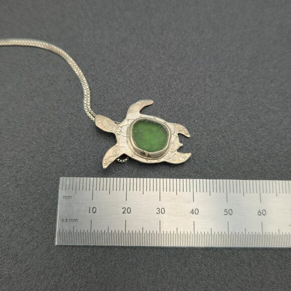 18 Inch Sterling Silver Green Sea Glass Turtle Pendant Necklace A6101 - Picture 6 of 7